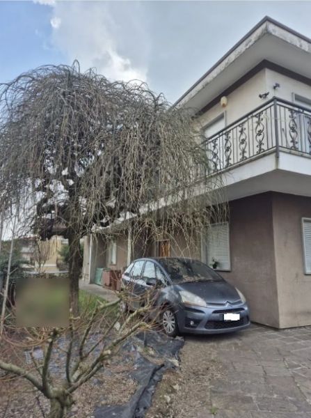 Vendita Villa Bi/Trifamiliare a Como